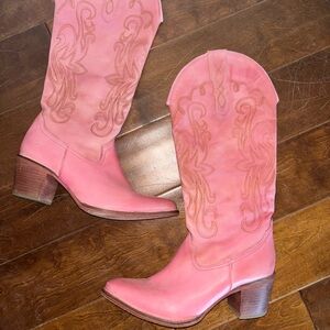 Pink western cowgirl boots💕✨🤠